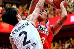 开云官网-上海女篮主场取胜，稳居积分榜首位