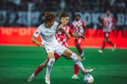 开云体育下载-美因茨球队在最新比赛中再次获胜