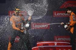 开云体育下载-法拉利险胜威廉姆斯，拉塞尔点燃赛场