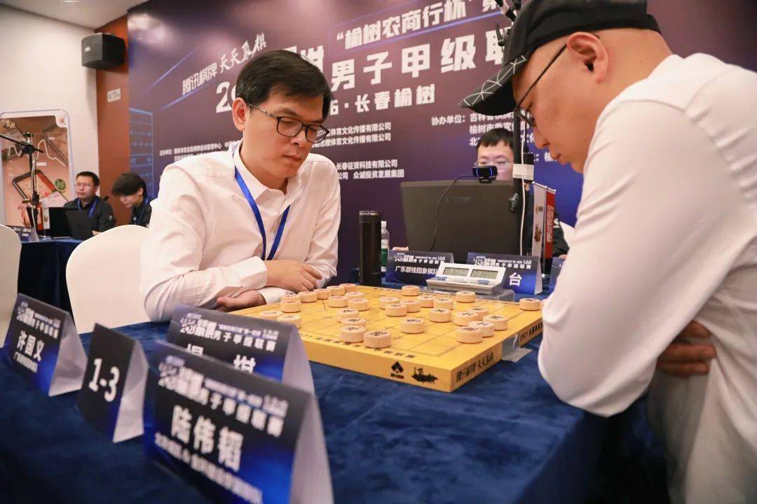 公牛青年队小将表现亮眼，球场上意气风发的简单介绍