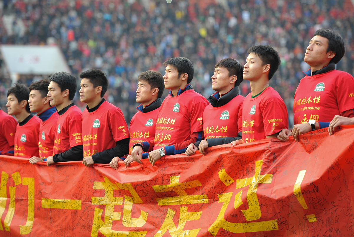 比赛中,队伍实力击败对手获取胜利 比赛中,队伍实力击败对手获取胜利