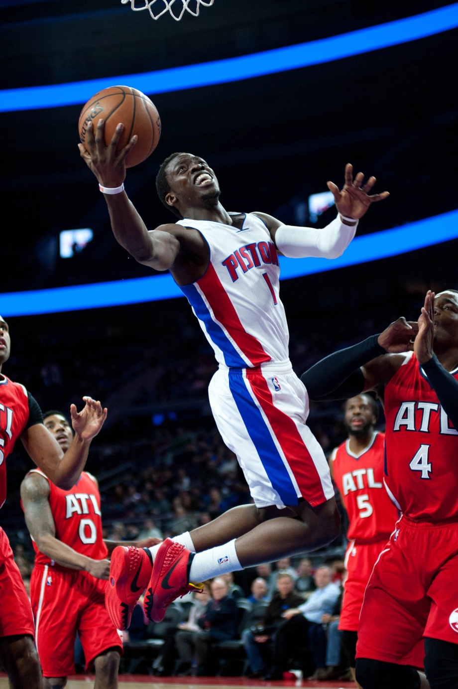 活塞战胜老鹰，维恩表现稳健获全场最高分