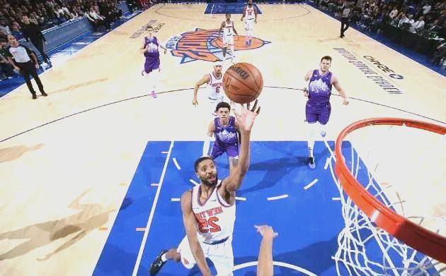 爵士客场大胜尼克斯,完美击败对手 爵士客场大胜尼克斯,完美击败对手