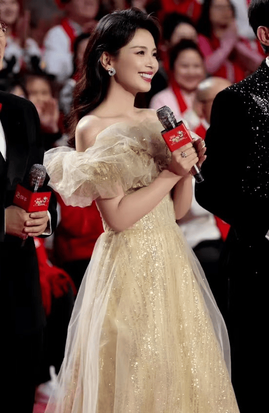 包含跨界选手夺冠,实力惊艳观众的词条 包含跨界选手夺冠,实力惊艳观众的词条