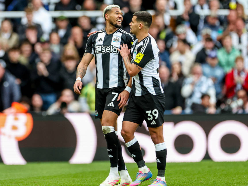 曼联鏖战CLG,萨拉赫送出关键助攻顶尖较量小组赛,强势挺进下一轮的简单介绍 曼联鏖战CLG,萨拉赫送出关键助攻顶尖较量小组赛,强势挺进下一轮的简单介绍