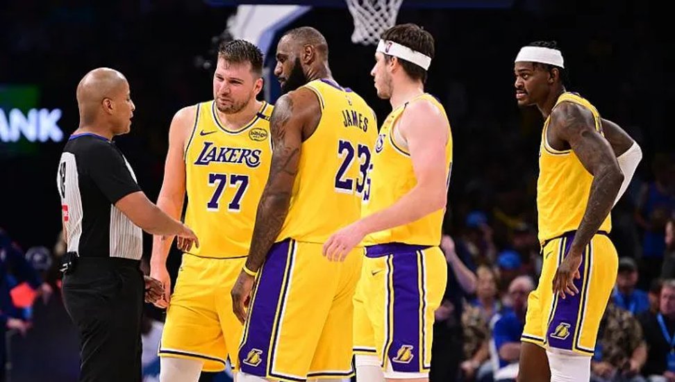 湖人B队鏖战独行侠，阿德巴约统治全场的简单介绍