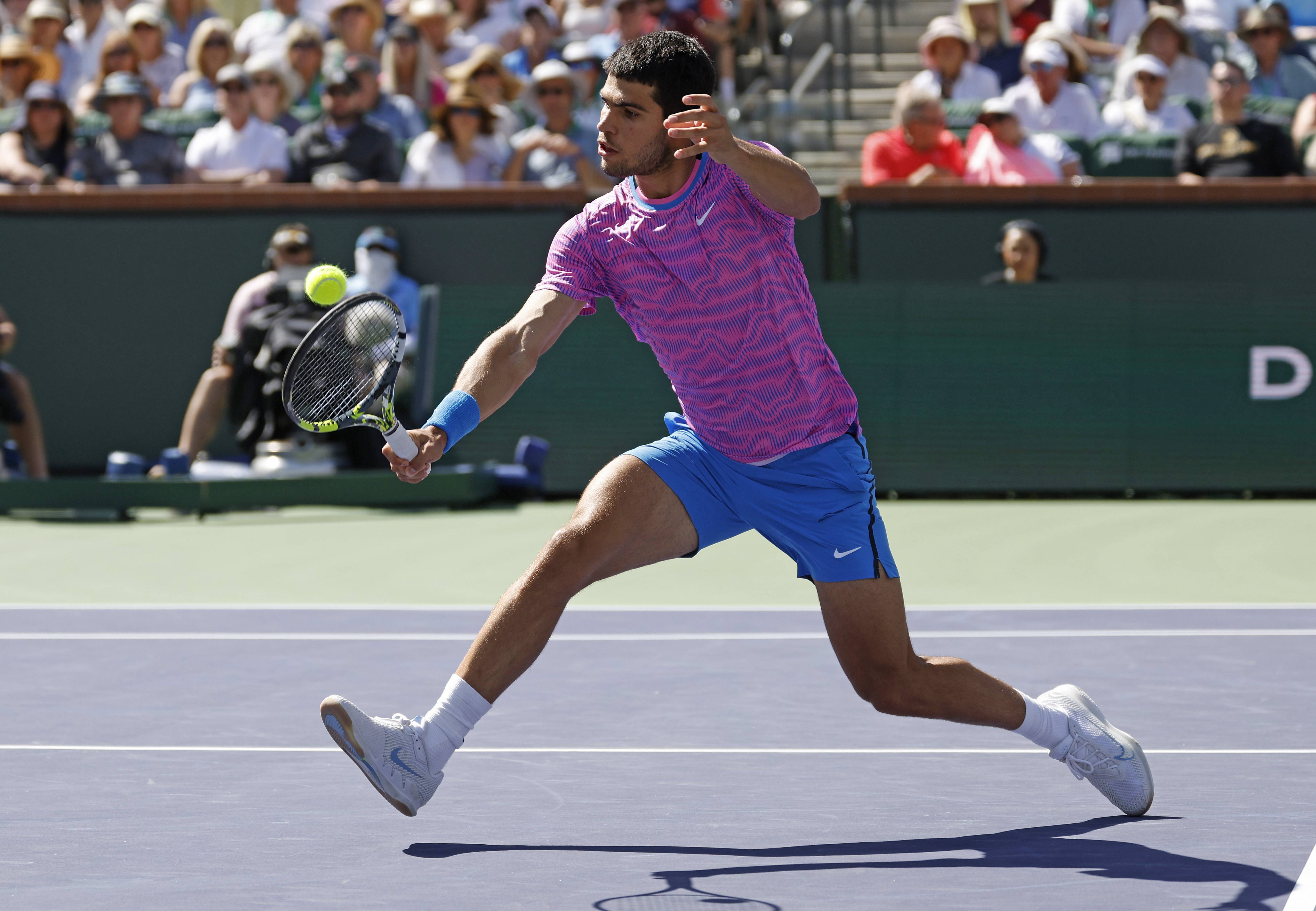 西班牙网球队翻盘美国网球队，阿尔卡拉斯高光表现的简单介绍