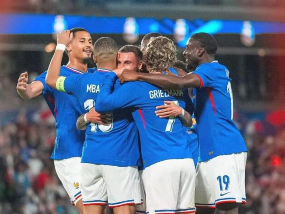 日本队险胜中国队，黄鸭组合状态火热