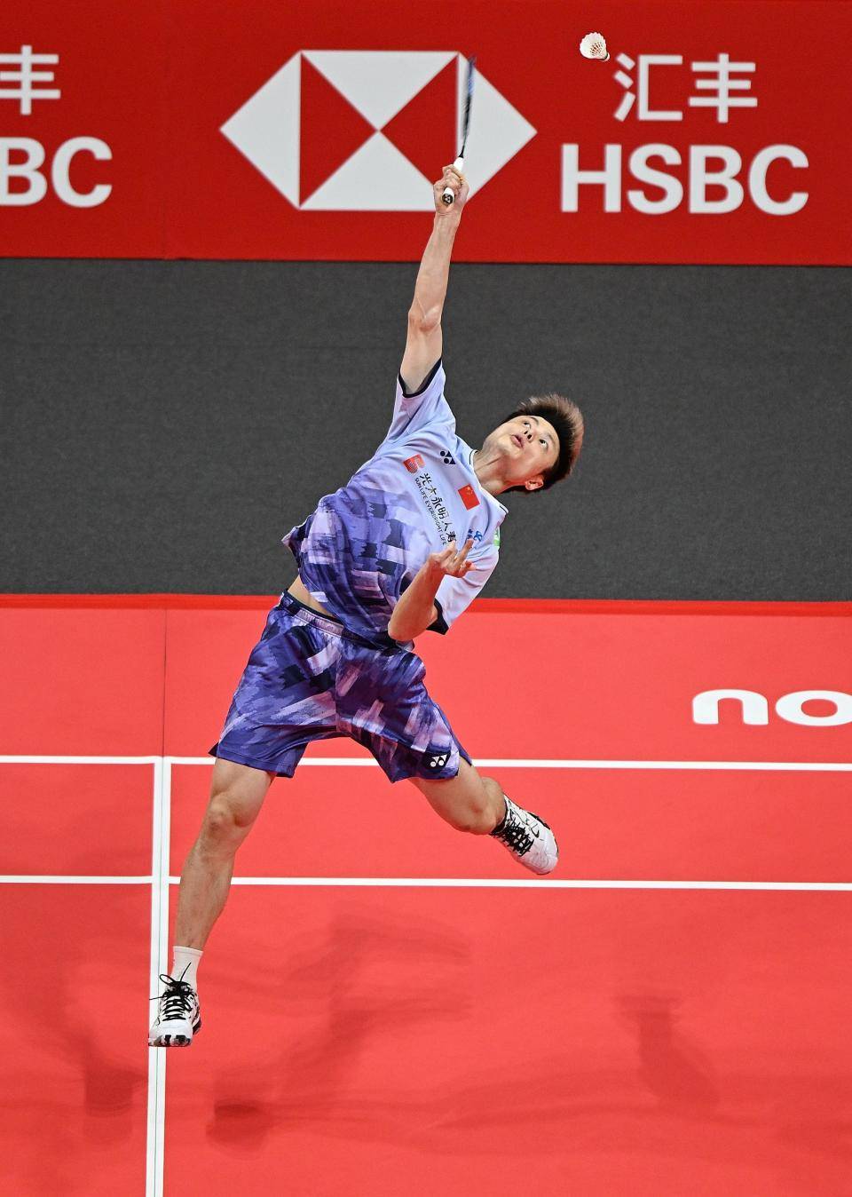 关于马来西亚队险胜印尼队，石宇奇带队取胜的信息